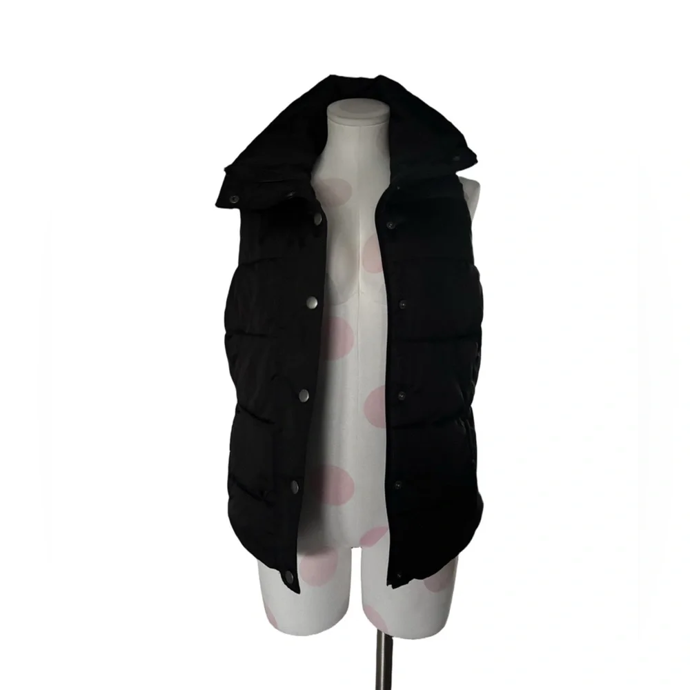 Casual Minimalist Preppy – Puffer Vest – Black – M